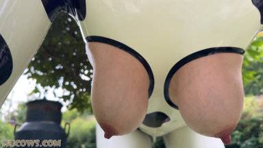 Hucows.com - Anc1lla & Miss Fetilicious – latex hucows outdoors